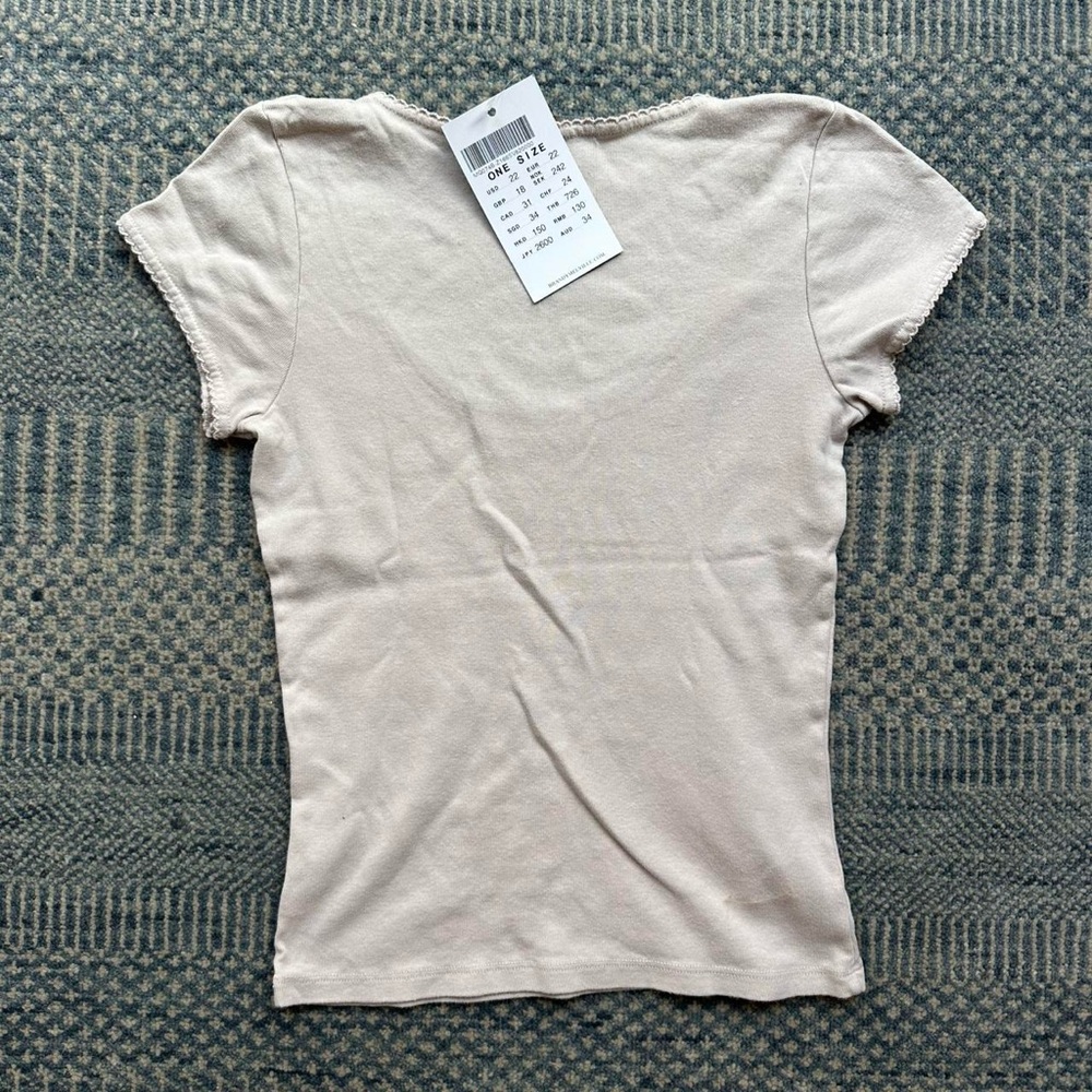 NWT Light Cream Short Sleeve Brandy Melville Ivonne Top - Picture 6 of 7